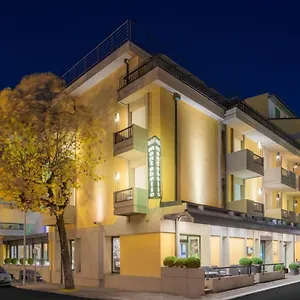 Otel Montebello ***