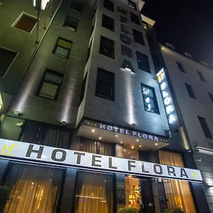 Otel Flora ***