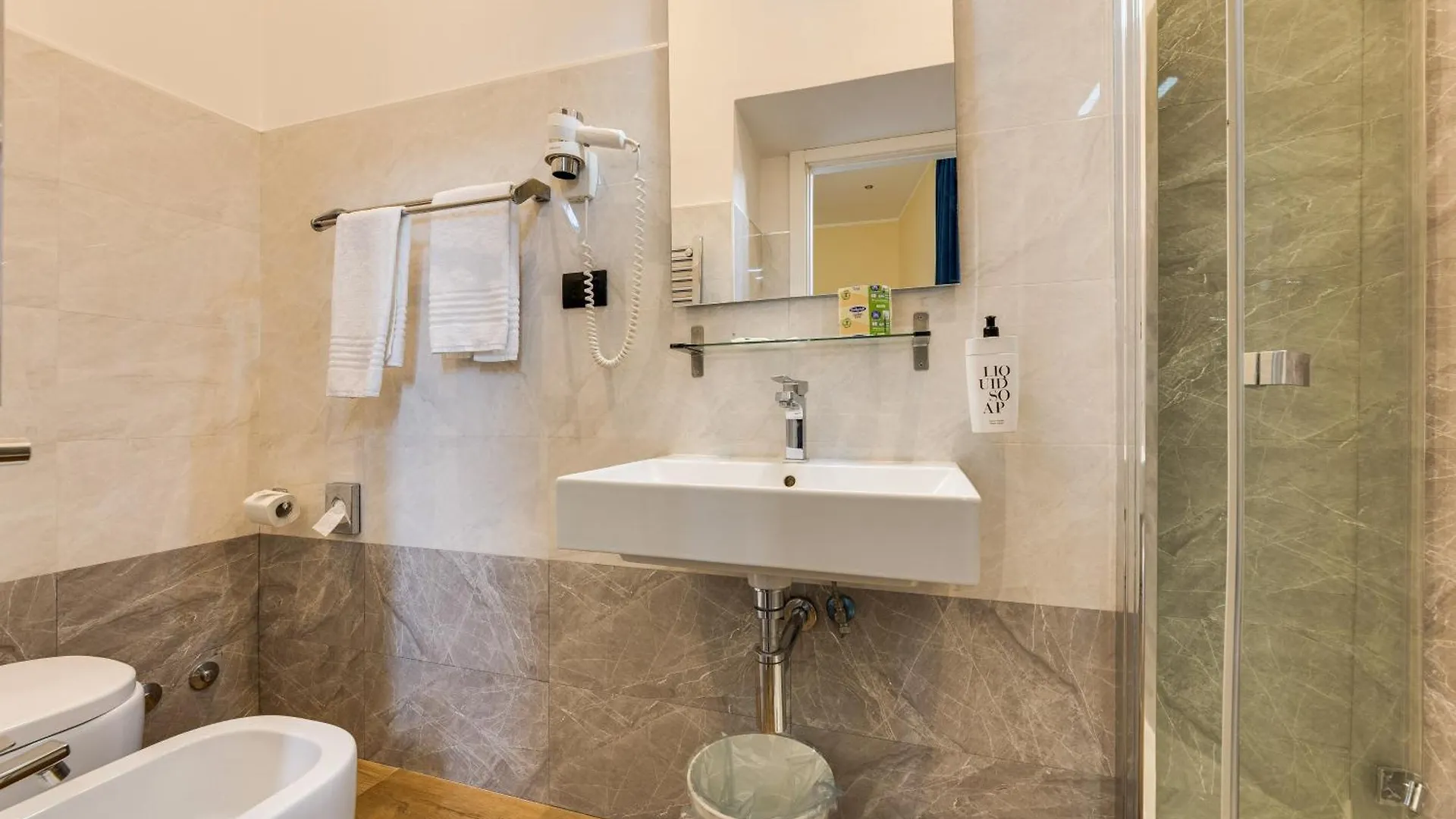 Hotel Seven Rzym 2*,  Włochy