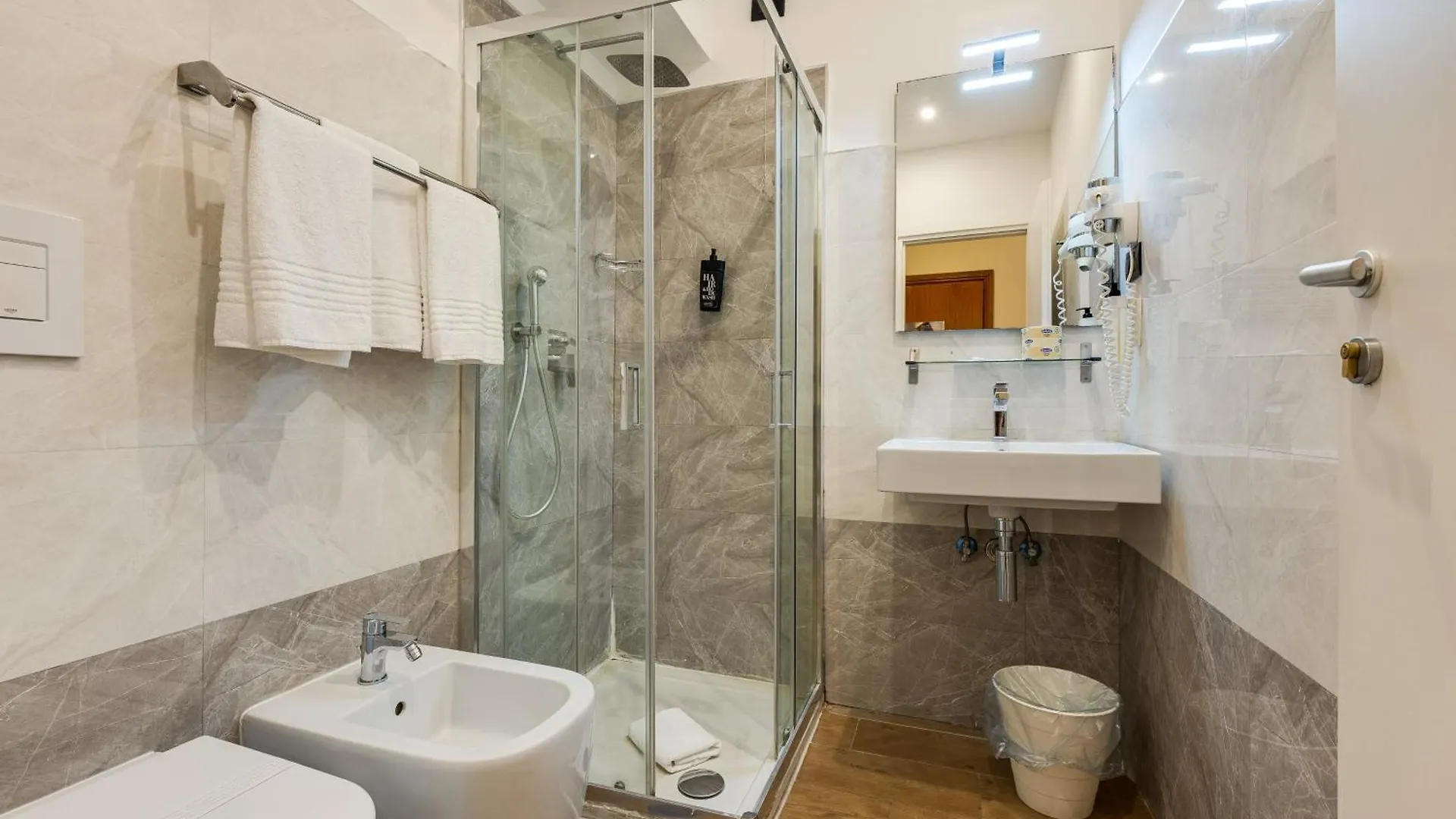 Hotel Seven Rzym Pensjonat