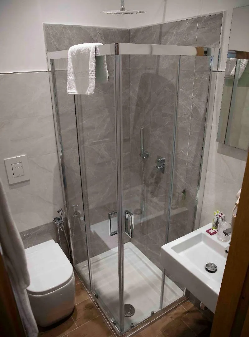 Seven Hotel Rome 2*,